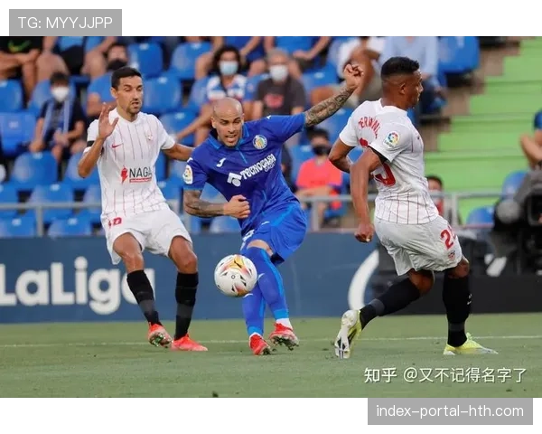 实时：阿尔梅里亚客场0-1落后塞维利亚，保级形势堪忧