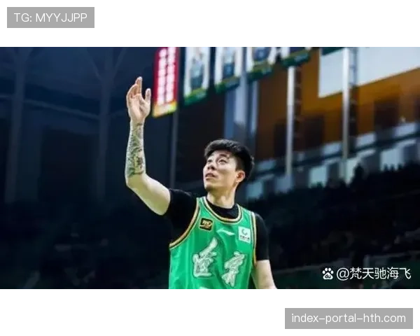 张镇麟第三节连续两记封盖点燃主场气势 张镇麟第三节连续两记封盖点燃主场气势